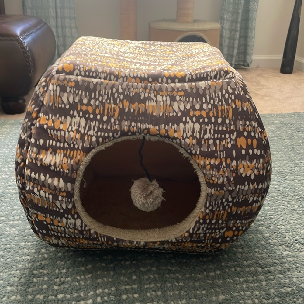 Cat bed